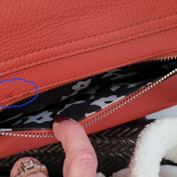 JENNA KATOR Michigan Contemporary Handbag Designer. Adjustable straps - Picture 9 of 16